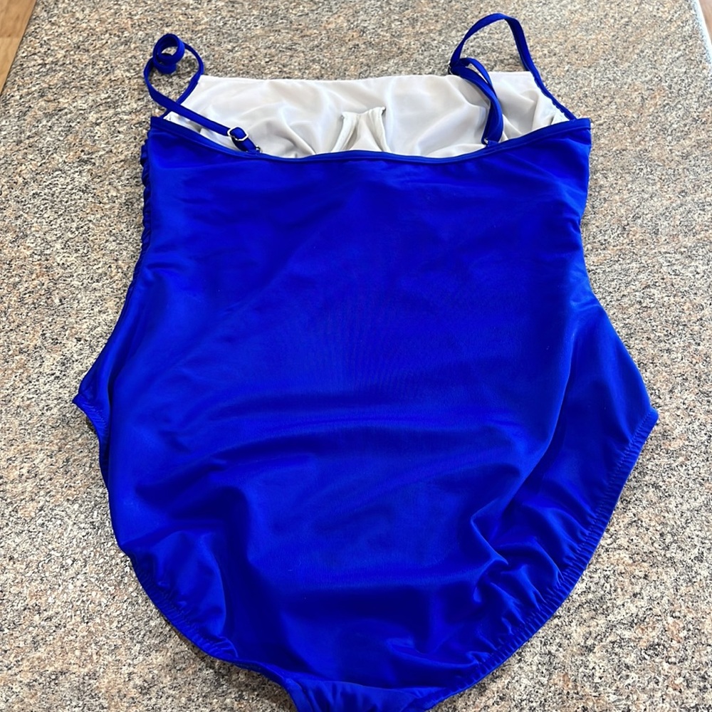Miraclesuit size 4* - Picture 5 of 9